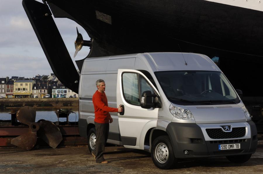  Peugeot Boxer 2006 года  (фото 43 из 81)